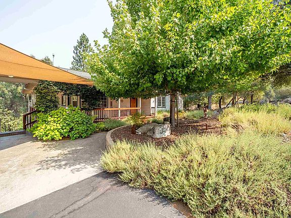 3rd image of 20744 Woodridge Way
