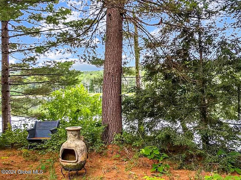 4th image of 316 Beaver Dam Road