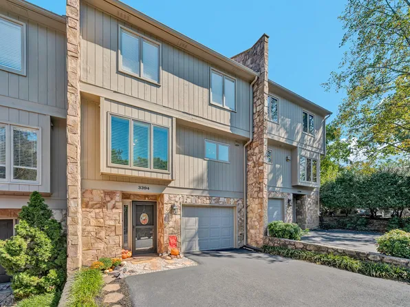 3394 Londonderry Ln, Roanoke, VA 24018