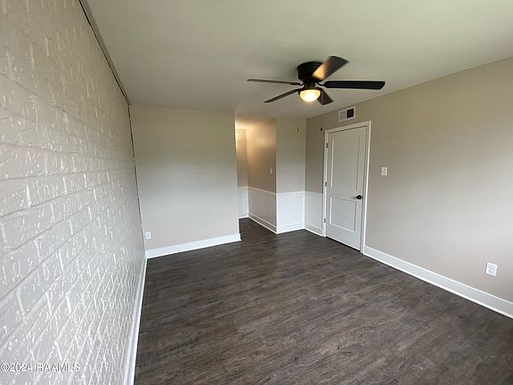 5th image of 3121 Johnston St APT 113