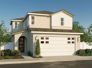 1495 Farmhouse Ln, Clovis, CA 93619