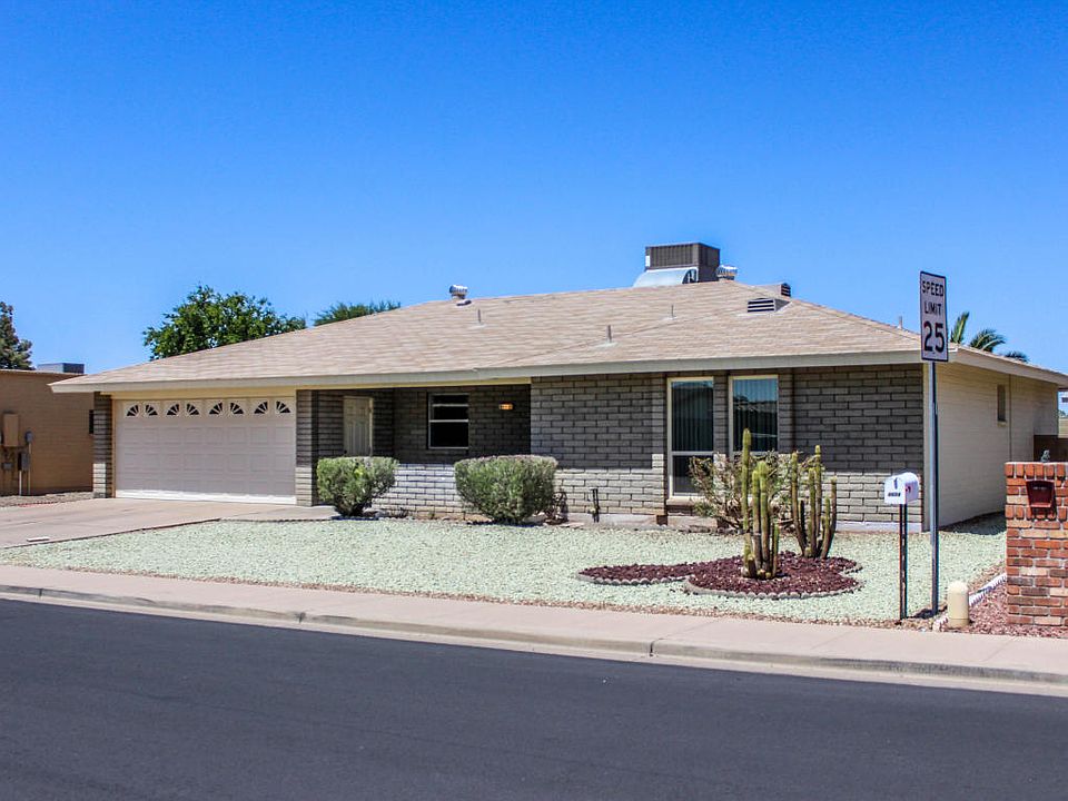 1st image of 4604 E Catalina Ave