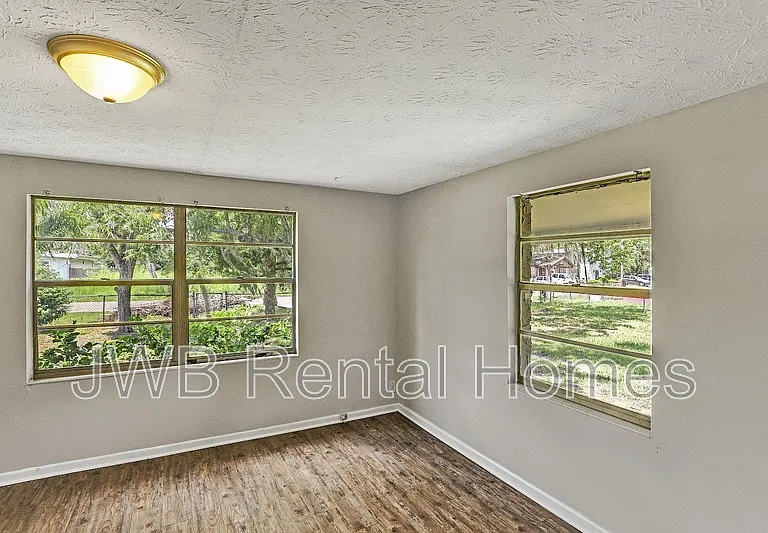 7957 Mattox Ave — Photo 9