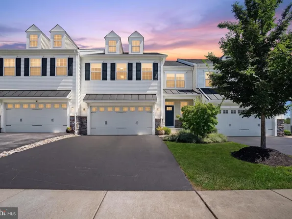421 Lee Pl, Exton, PA 19341