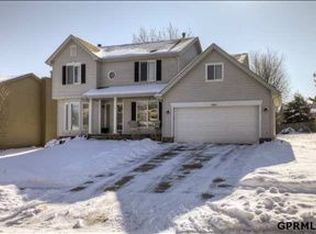 17017 M St, Omaha, NE 68135