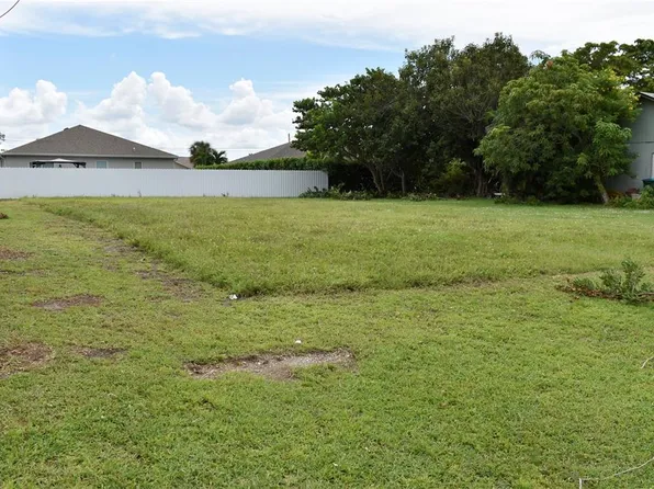 805 SW 6th Ct Lot 65, Cape Coral, FL 33991