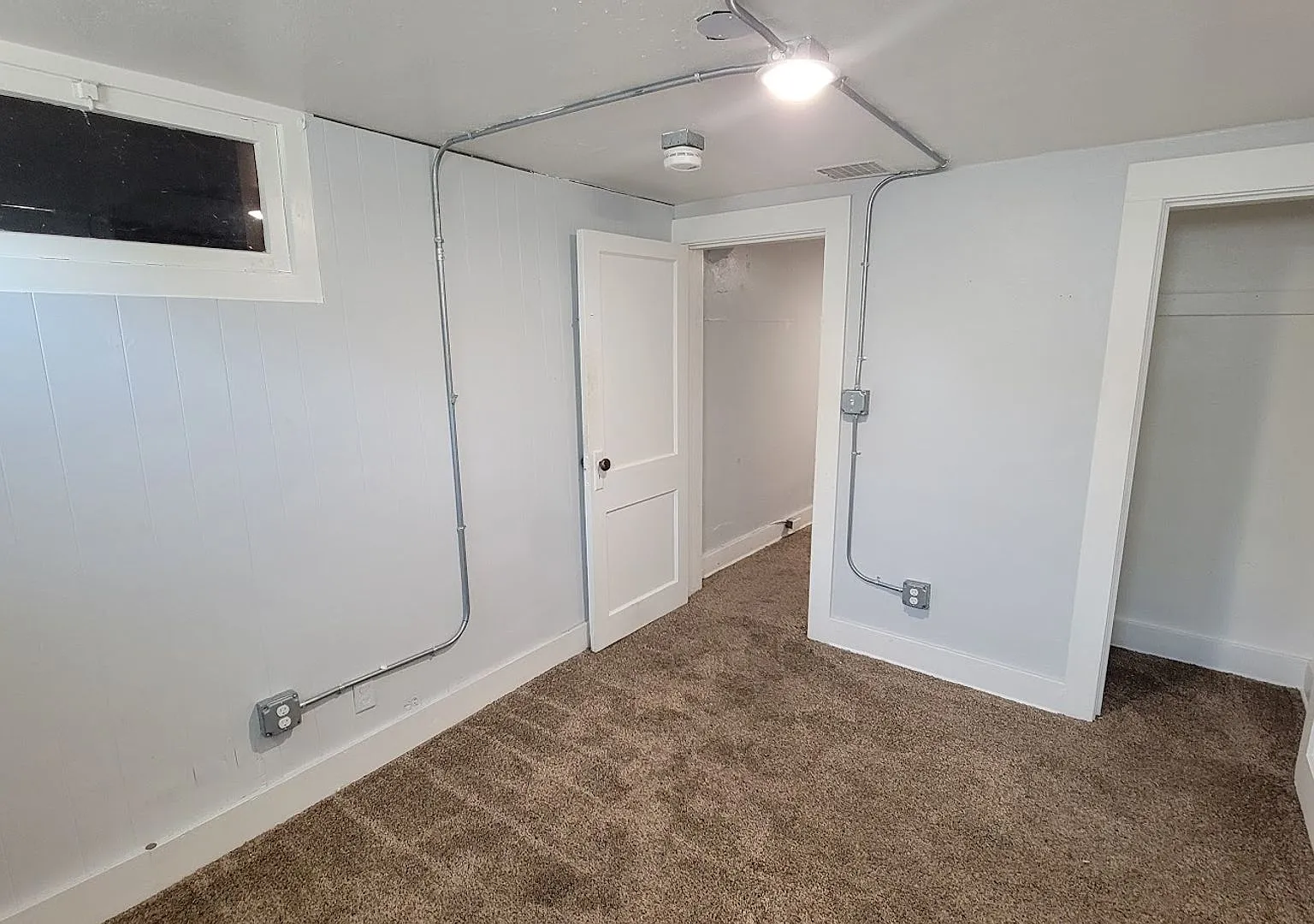 Move-In Special! Private 2BR Basement Unit Historic Building, Utilities Included — Photo 2
