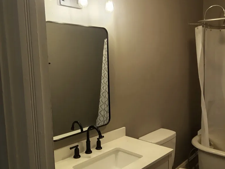 2108 Cedar St — Photo 17