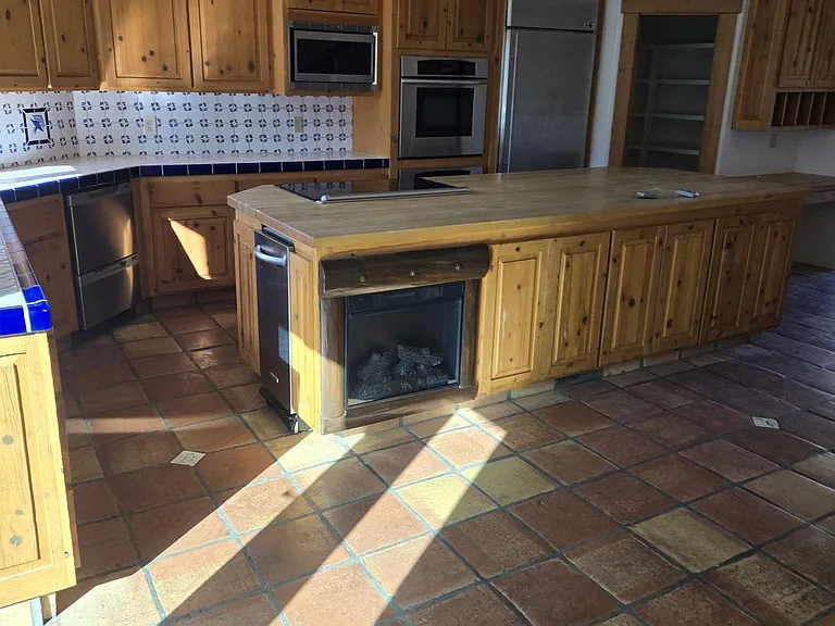 28221 Cumberland Rd — Photo 44
