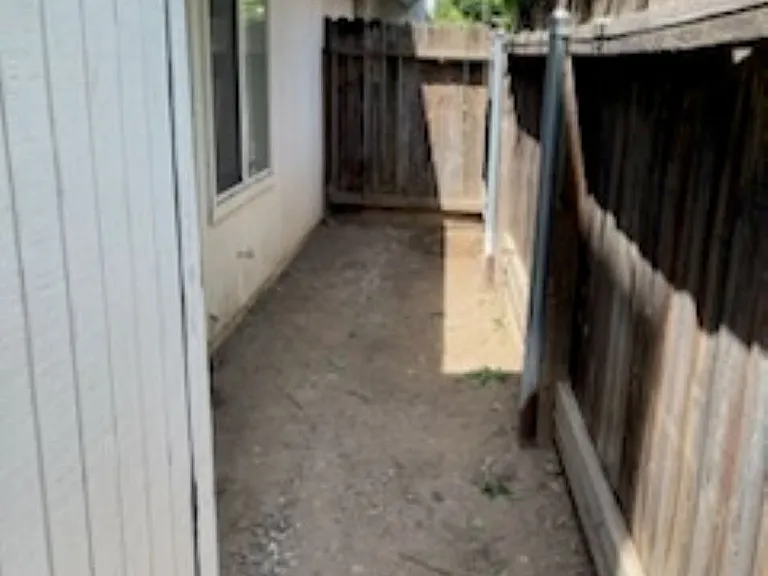 7066 N Thorne Ave — Photo 19