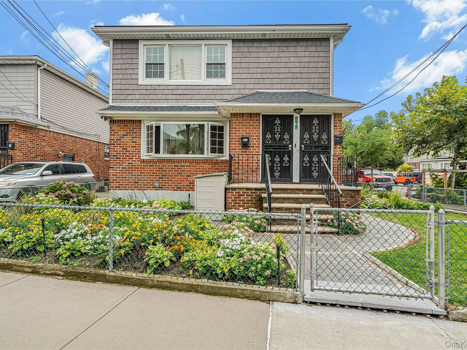 2 bed, 1.5 bath, 3975 sqft, $3,000 — Photo 1