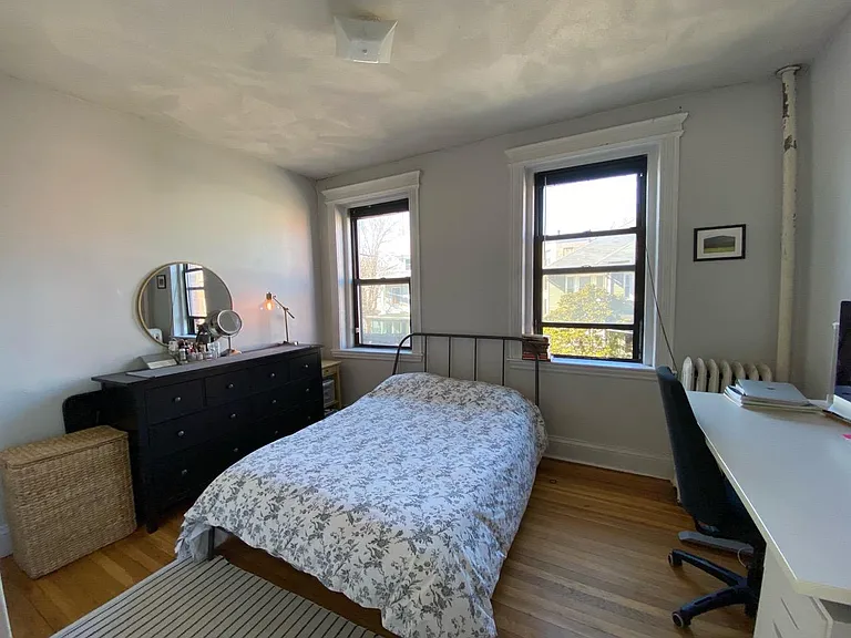 86 Glenville Ave — Photo 26