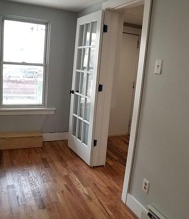 4th image of 169 Van Horne St #1
