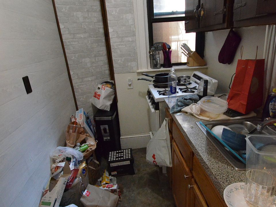2nd image of 55 Burbank St APT 15