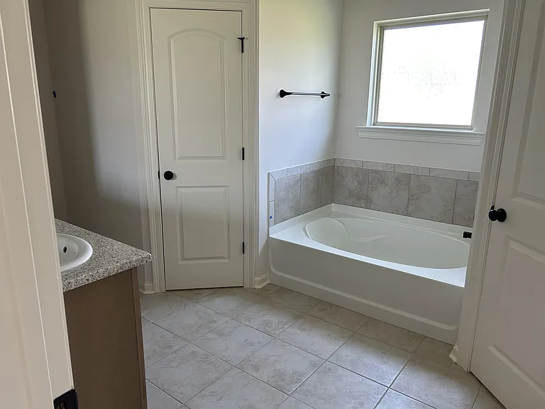 20453 Ridgelake Rd — Photo 2