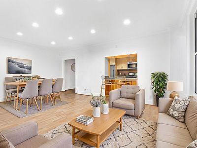 150 E 49th St APT 1C, Manhattan, NY, 10017