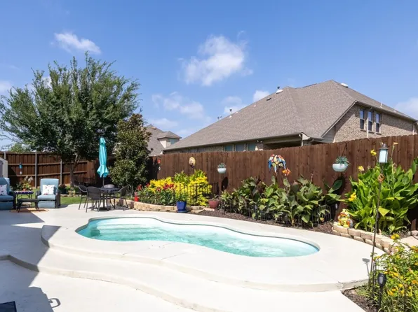 9902 Clubhouse Cir, Rowlett, TX 75089