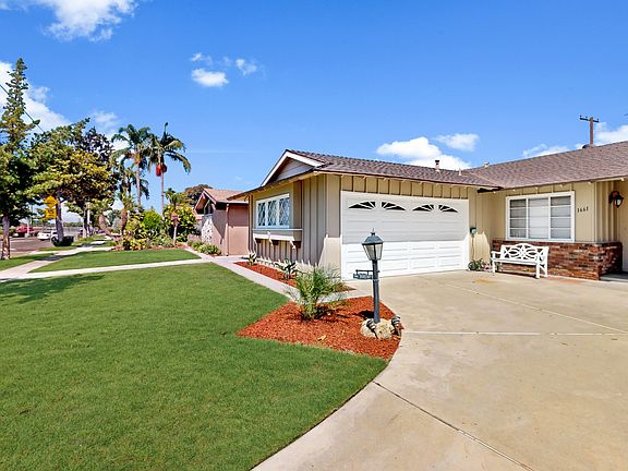 Easy access to garage 