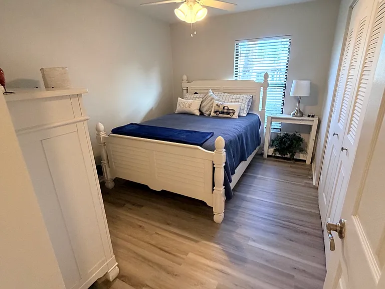 1341 Azalea Dr #1 — Photo 17
