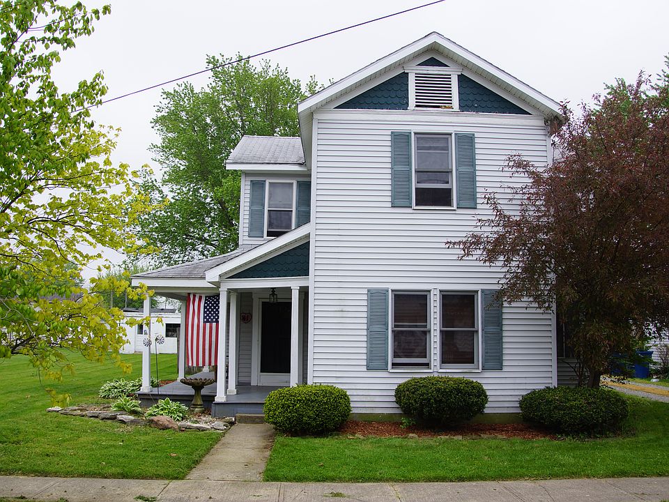 1st image of 41 West Main St