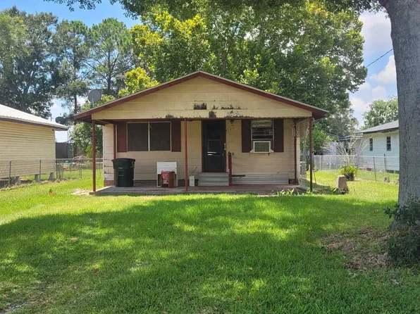 527 Louisiana Ave, Lake Arthur, LA 70549