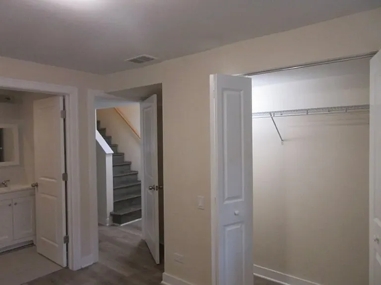 2020 N Bissell St #1F — Photo 2