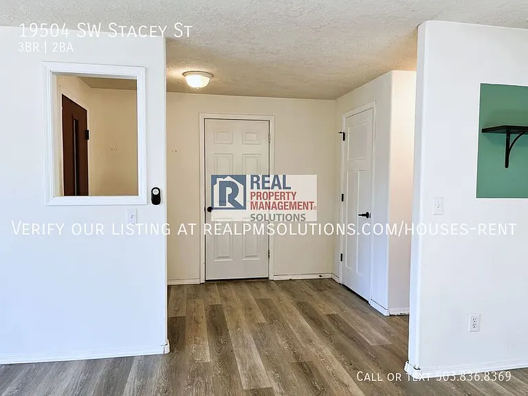 19504 SW Stacey St — Photo 3