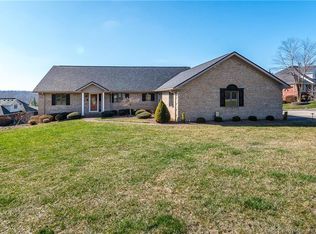 1527 Creekstone Dr NE, Corydon, IN 47112