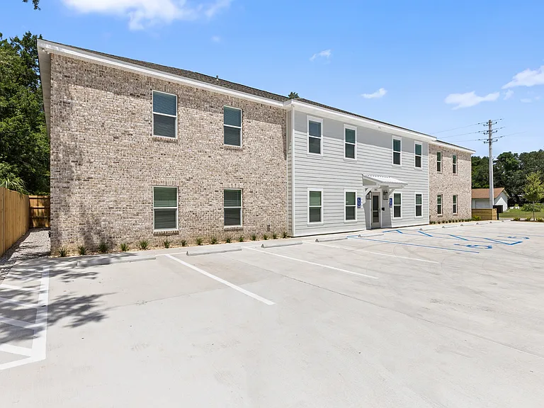 305 Okaloosa Ave #3 — Photo 31