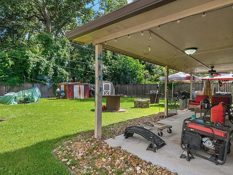 1218 W Donovan St — Photo 20