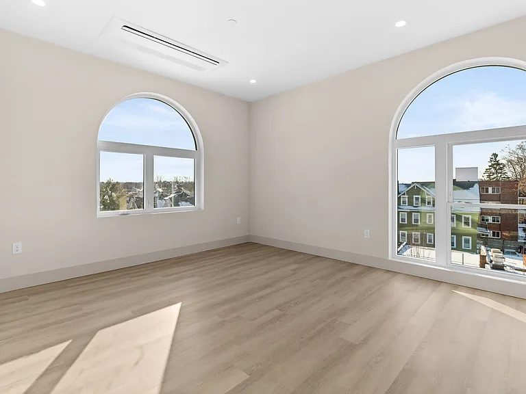 463 Franklin St #202 — Photo 27