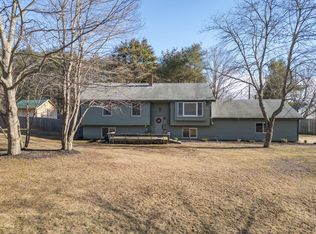 3 Taylor Farm Ln, Topsham, ME 04086