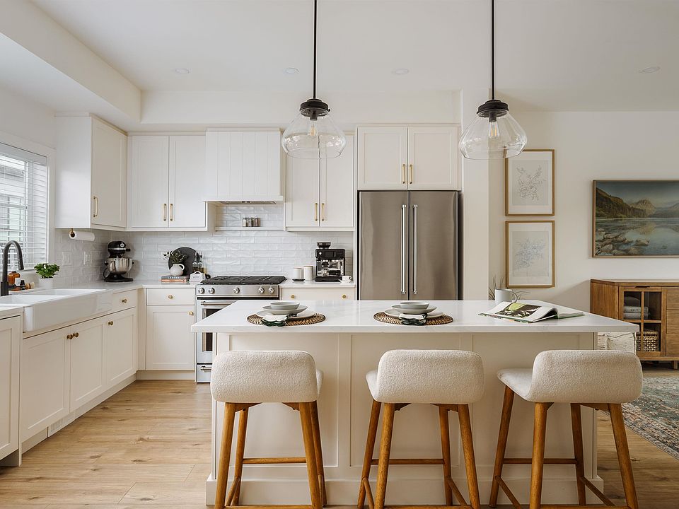 1st image of 23183 136th Ave #11