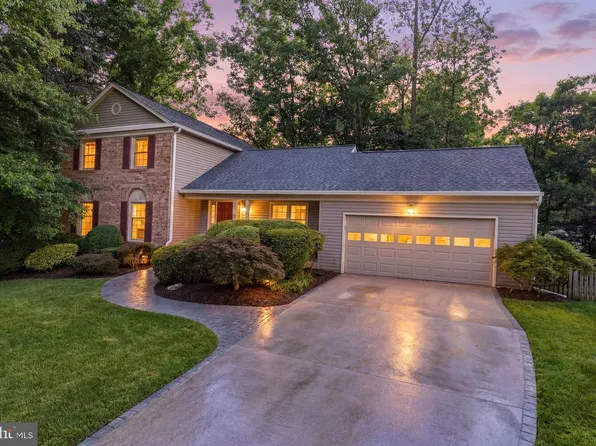 6404 Phillip Ct, Springfield, VA 22152