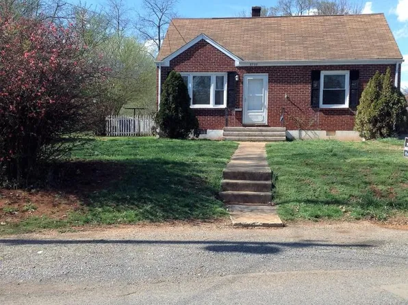 2722 Dorchester Dr NW, Roanoke, VA 24012