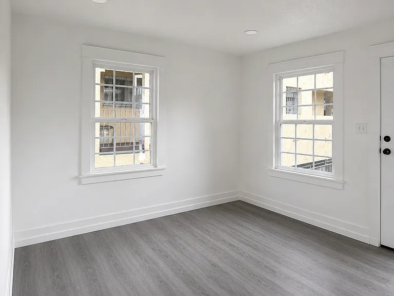 1558 Pine Ave #1558 — Photo 1