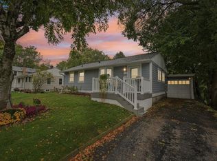 318 Concord Rd, Oconomowoc, WI 53066