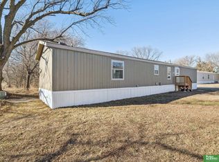 1075 W 8th St #18, North Bend, NE 68649