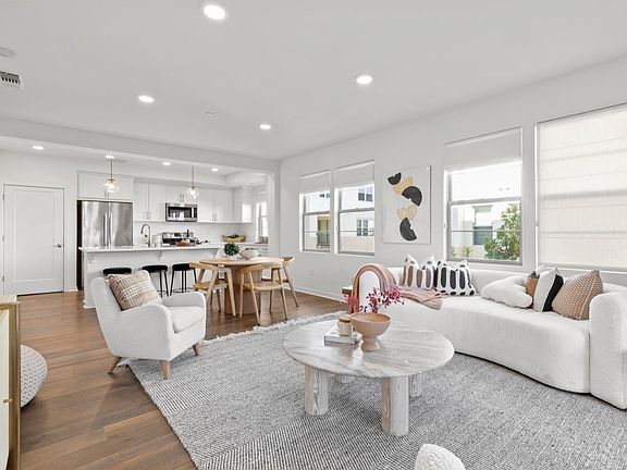 4th image of 1069 Bigleaf Pl Unit 201