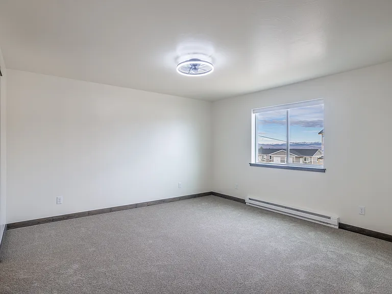 3384 Crosswind Ct — Photo 17