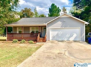 235 Holcomb Rd, Guntersville, AL 35976