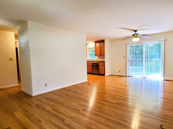 3rd image of 7204 Plantation Forest Dr