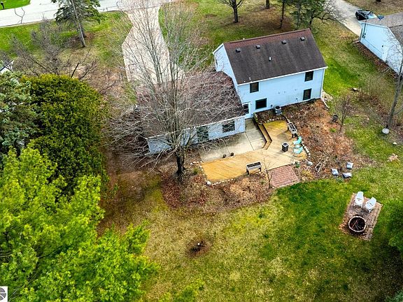 3rd image of 1735 Scully Rd