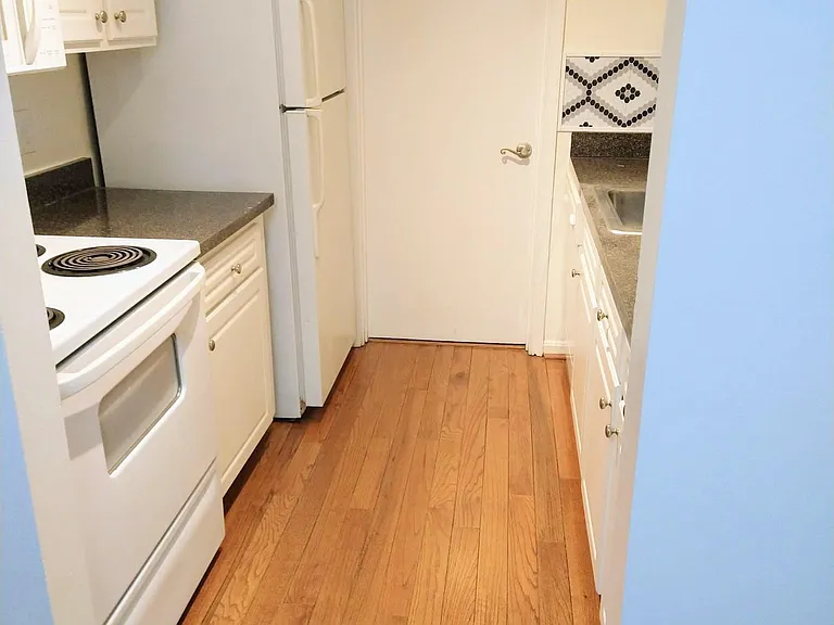 18334 Streamside Dr #201 — Photo 7