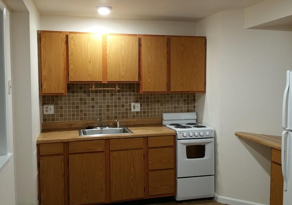1st image of 12819 Valleyhill St