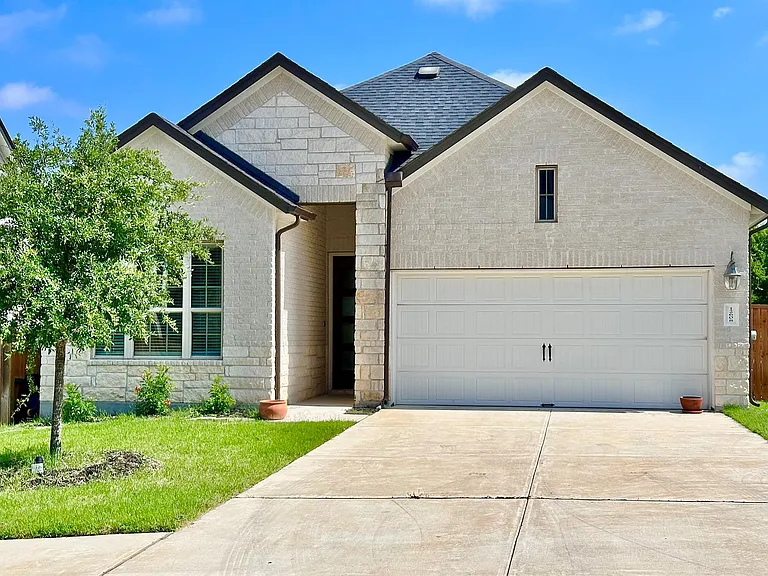 12608 Stanford Dr — Photo 1