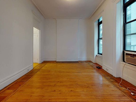 4th image of 105 E 15th St APT 53