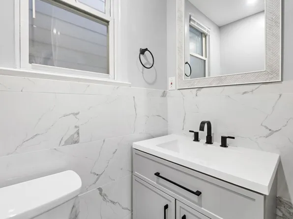 197 Hutton Street image 13 of 15