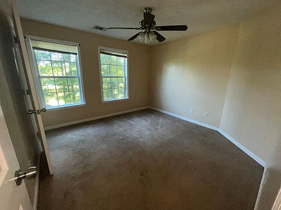 5th image of 61 Twin Lakes Rd