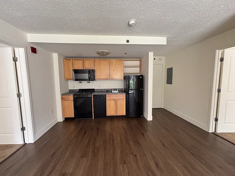 Downtowner Apartments — Photo 5
